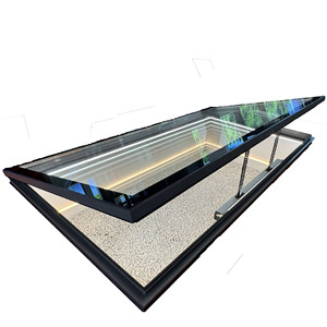 Puits de lumière rectangulaire en alliage d'aluminium à ouverture verticale, anti-poussière, design moderne pour éclairage et ventilation des sous-sols et toitures de villas - Product Image 2