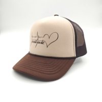 Gorra trucker de hip hop personalizada Y2K de 5 paneles con espuma de espiga y malla, estampado serigrafiado, patrón de sublimación, logotipo, para playa y rendimiento deportivo.