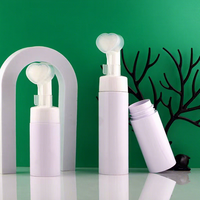 Bouteilles de savon liquide blanc 100ml 120ml 150ml 200ml 220ml en forme de cœur, mousse nettoyante, flacon à mousse avec tête de brosse en silicone
