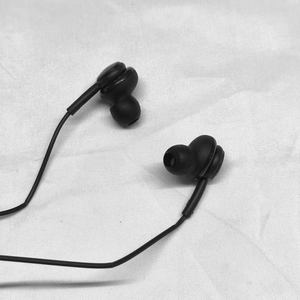 Écouteurs antibruit de type C avec micro pour Samsung, écouteurs filaires avec interface USB de type C pour une meilleure expérience audio - Product Image 5