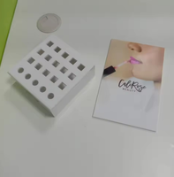Présentoir cosmétique acrylique personnalisé avec grilles