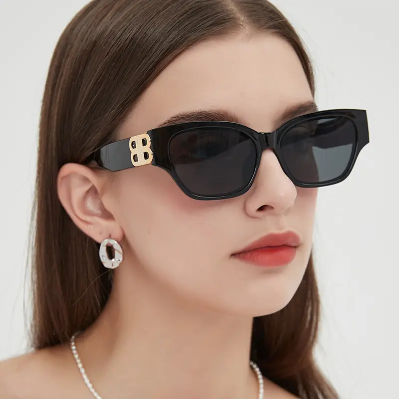 Vintage Oversized Cat Eye Sunglasses for Women Fashion Luxury Alloy Black Brown Sun Glasses Female Elegant Big Shades Men