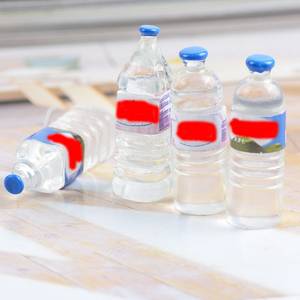 귀여운 둥근 사각형 모양의 미네랄 물병 디자인 플랫 백 수지 카보 숑 열쇠 고리 매력 - Product Image 1