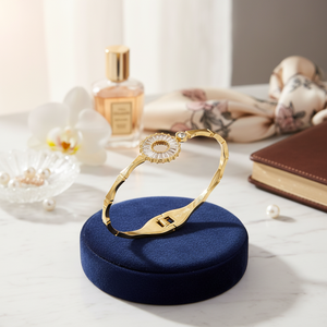 Braccialetto elegante in acciaio inossidabile placcato oro da donna - Product Image 3