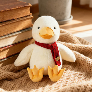 Nuevo Pato de Peluche con Bufanda, Animal de Peluche, Regalo de Año Nuevo, Decoración para el Hogar, Muñeco de Pato Sentado Suave - Product Image 6
