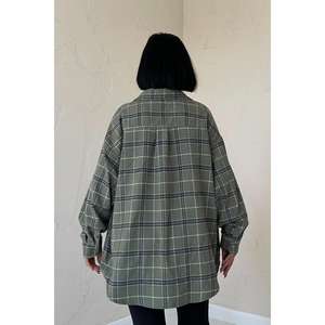 Collection de chemises et chemisiers élégants à carreaux verts pour femmes grandes tailles en gros - Product Image 1