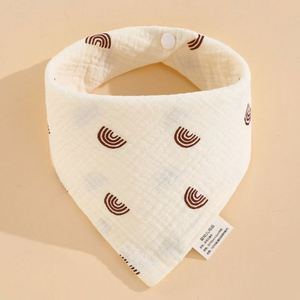 Baberos de Algodón 100% Personalizados con Estampado, Manoplas de Gasa a Juego, Cierre de Broche Lavable, para Niños y Niñas - Product Image 1