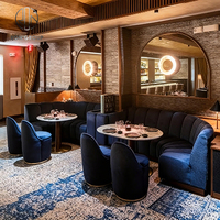 Solution tout-en-un pour hôtel moderne : Ensemble de mobilier de café-restaurant avec table et chaises en velours, banquette et canapé en pierre ronde