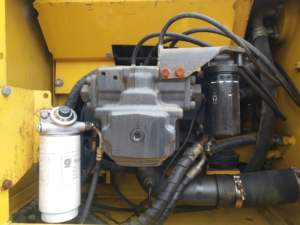 Komatsu มือสอง PC210รถตักดินแบบญี่ปุ่นใบรับรอง CE - Product Image 4