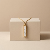 Collier Minimaliste avec Pendentif Barre Verticale 3D Incrusté de Marbre, Chaîne en Acier Inoxydable 316L Plaqué Or 18K PVD, Collier Délicat OEM