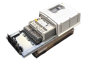 ACS800-01-0100-7+B056+E200 90kW 352-5690V PLC - Product Image 5