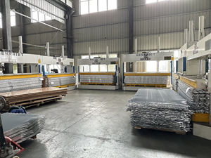 Fabricant de panneaux alvéolés en aluminium Résistance au froid à haute température Panneau sandwich alvéolaire entièrement soudé pour porte. - Product Image 3