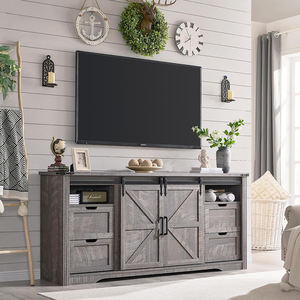 Meuble TV de style farmhouse gris délavé, centre de divertissement en bois rustique avec 4 tiroirs et porte coulissante de grange pour le salon - Product Image 1