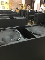 VT218S Subwoofer de sonido de matriz de línea doble de 18 pulgadas Gran rendimiento comercial con impedancia de 4ohm para colgar en el escenario