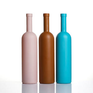 Bouteilles en verre de glaçage de vin <span class=keywords><strong>rouge</strong></span> de 200ml 375ml 500ml 700ml pour le vin et la <span class=keywords><strong>vodka</strong></span> de <span class=keywords><strong>fruit</strong></span> de glace pulvérisés pour la présentation de qualité supérieure - Product Image 1