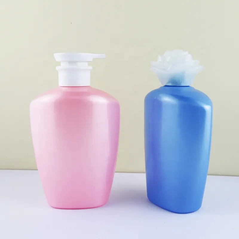 Neuankömmling 500ml 16oz Custom Colors Baby Cute Oblate Kunststoff Shampoo Dusch gel Body Wash Bade creme Haustier flasche mit Rosen kappe