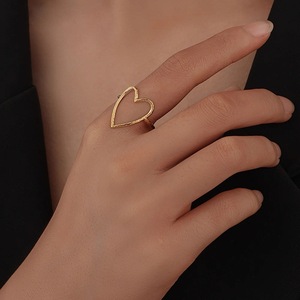 Anillo <span class=keywords><strong>de</strong></span> Acero Inoxidable Serie Amor, Anillo Ajustable Impermeable con Apertura, Color Inalterable para Mujer - Product Image 3