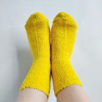 Chaussettes pantoufles mi-mollet super douces antidérapantes en peluche, décontractées, pour la maison, pour dormir, moelleuses, confortables, épaisses, pour le quotidien