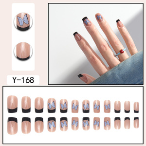 Temooi Venta al Por Mayor Uñas Postizas a Presión Cortas Estilo Ataúd con Estampado de Corazón y Purpurina Encantadoras con Pegamento para Uñas 24 Piezas de ABS - Product Image 4