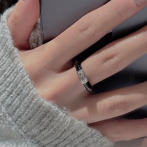 Anillo Abierto de Plata Pura S925 con Circonita Esmaltada, Diseño Minimalista Vintage, Esmalte, Nicho, Simple, Moderno, Incrustaciones con Baño de Oro de 18K - Product Image 3