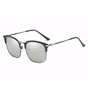Lunettes de soleil polarisées carrées tendance pour femmes, protection UV, personnalisables avec logo, idéales pour le cyclisme - Product Image 4