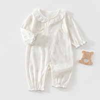 Combinaison en coton pour filles, col à volants en dentelle, manches longues, fermeture à boutons-pression sur le devant, tenue douce pour bébés de 0 à 24 mois