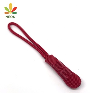 Tirador de cremallera de cordón elástico personalizado, diseño hecho de plástico de Color para bolsa de ropa deportiva, deslizador de cremallera - Product Image 6
