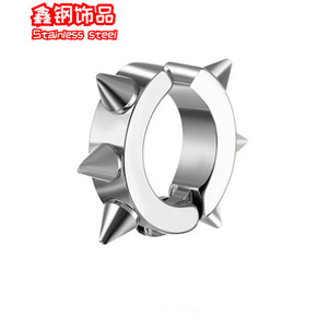 Pendientes de Acero de Titanio Redondos, Simples, Sin Perforación, Sin Botones, para Hombre y Mujer, Versátiles y a la Moda, Venta al por Mayor de Fábrica - Product Image 1