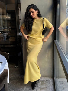 Européen américain 2025 automne banlieue <span class=keywords><strong>Simple</strong></span> tricoté à manches courtes jupe costume pour femmes transfrontalier à manches courtes tricoté - Product Image 6