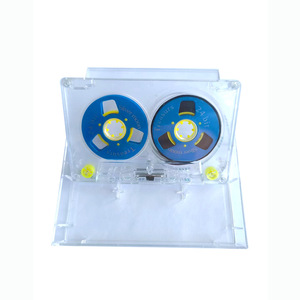 Cinta de casete clásica vintage en blanco de 45 minutos con colores personalizados - Product Image 4