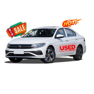 Bora Berlina Compatta Usata a Trazione Anteriore, 4 Porte, 5 Posti, Molto Apprezzata - Product Image 2