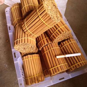 Bâtons de cannelle cassia crue séchée de haute qualité, herbes et <span class=keywords><strong>épice</strong></span>s uniques, provenant d'un exportateur du Guangxi, Chine - Product Image 1