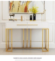 Console d'entrée en bois massif de luxe léger, table longue et étroite, idéale pour ornements haut de gamme, style moderne minimaliste doré