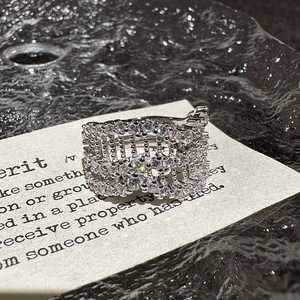 Bague en argent pur S925 avec incrustation de diamants creux, design simple, élégant, tempérament antique, style rétro tendance - Product Image 1
