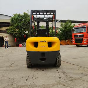 Chariot élévateur Komatsu Fd30 d'occasion, meilleures performances, avec boîte de vitesses et pompe, origine Japon, 0-2000 heures, en vente - Product Image 1