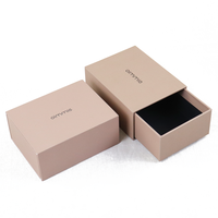 Boîte d'emballage en carton noir carré fait à la main avec Logo personnalisé, tiroir coulissant pour cadeaux, ornement en papier