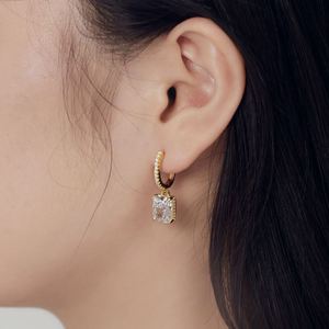ต่างหูแบบห้อยประดับเพชรคิวบิกเซอร์โคเนียทรงกลม 8A ดีไซน์คลาสสิกจาก Dylam Charm ผลิตจากเงินแท้ 925 พร้อมตัวล็อกแบบอังกฤษ - Product Image 2