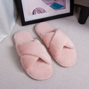 Novedad de invierno 2024, <span class=keywords><strong>zapatillas</strong></span> de piel rosa ligeras de alta calidad para mujer, <span class=keywords><strong>Zapatillas</strong></span> de <span class=keywords><strong>casa</strong></span> para mujer, <span class=keywords><strong>zapatillas</strong></span> sin cordones para <span class=keywords><strong>niña</strong></span> - Product Image 1