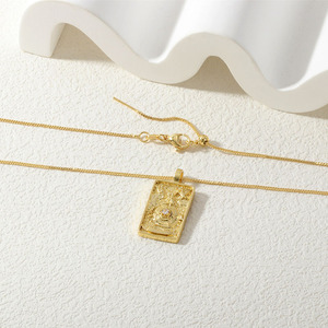 Collana con Ciondolo a Forma di Carta dei Tarocchi in Ottone Placcato Oro, Gioielli Mistici Vintage per Donne e Uomini - Product Image 6