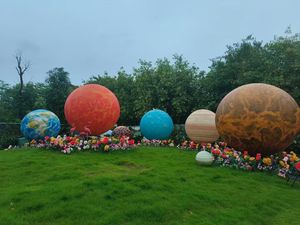 Échantillon gratuit Modèle géant de la lune gonflable publicitaire avec lumières LED Grandes lumières de ballon de lune gonflables bon marché - Product Image 4