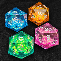 Dés à six faces en résine artisanale, à cœur liquide, irisés et étincelants, à bords tranchants, pour collectionneurs de D&D et de jeux de rôle, cadeau idéal