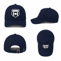 Gorra de béisbol al por mayor de algodón de 6 paneles con visera curva y bordado plano de escudo de fútbol, paquete para compradores de regalos deportivos con logotipo personalizado