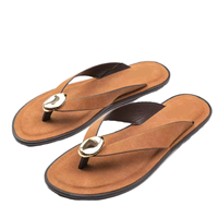 Sandales plates tendance pour femme en PU avec semelle en caoutchouc et décoration métallique, style rétro pour l'été et les loisirs en extérieur