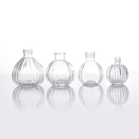 Bouteille en verre vide de haute qualité de 30 ml, 50 ml, 100 ml pour diffuseur à bâtonnets – Bouteille diffuseur d'huiles essentielles de forme unique pour acheteurs internationaux