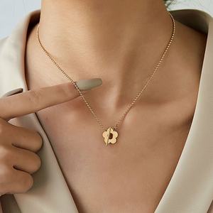 Collier personnalisé avec logo, en acier inoxydable plaqué or 18 carats, résistant à l'eau et inaltérable, motif marguerite, pour femme - Product Image 4