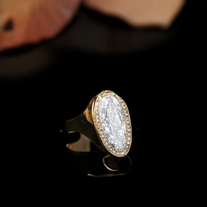 แหวนคริสตัล สแตนเลสสตีล 316L ชุบทอง PVD ทนทาน รูปทรงวงรี ประดับเพชรแบบ Pav Setting - Product Image 3