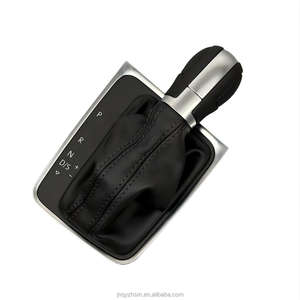 Nouveau pommeau de levier de vitesses en cuir noir personnalisé pour Volkswagen <span class=keywords><strong>Golf</strong></span> <span class=keywords><strong>7</strong></span> (MK7) GTI, y compris le kit de manchon de levier de vitesses - Product Image 2