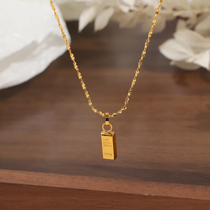 Collar de Barra de Oro de Acero de Titanio de Alta Calidad para Mujer con Pequeño Colgante de Ladrillo de Oro Chapado en Oro de 18K Cadena de Hueso de la Suerte - Product Image 2