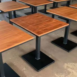 Nuovo Tavolo da Pranzo <span class=keywords><strong>per</strong></span> Ristorante 2024, Arredamento Commerciale con Piano <span class=keywords><strong>in</strong></span> <span class=keywords><strong>Legno</strong></span> e <span class=keywords><strong>Gambe</strong></span> <span class=keywords><strong>in</strong></span> Metallo - Product Image 1