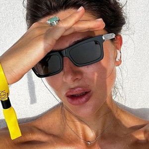 Nuevas Gafas de Sol Cuadradas Clásicas de Moda en Oferta, Gafas de Sol de Verano de Alta Calidad al por Mayor para Hombre y Mujer, Montura Completa Cuadrada - Product Image 2